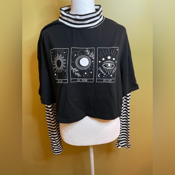 Tops - Mock Turtleneck Long Sleeve Top- M